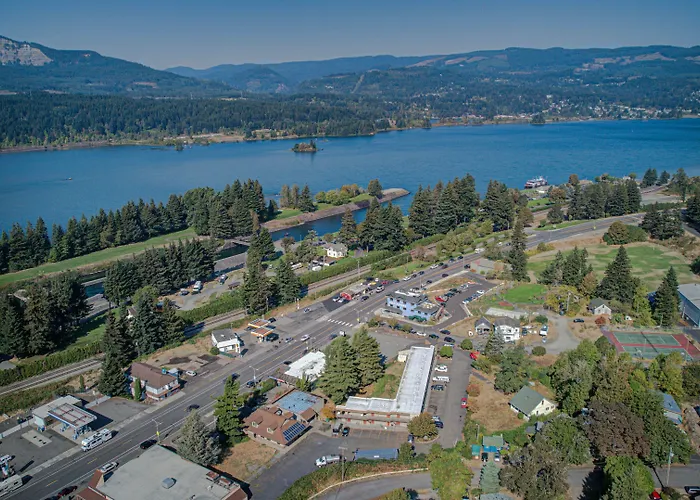 Columbia Gorge Inn
