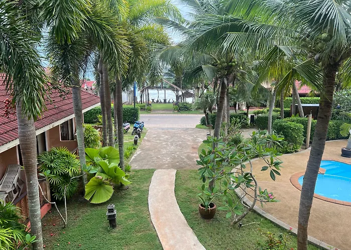 Lanta Seafront Resort