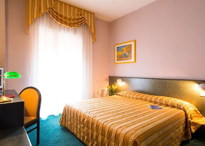 Hotel Capri Bardolino 3S