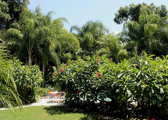 Heron Cay Lakeview Bed & Breakfast