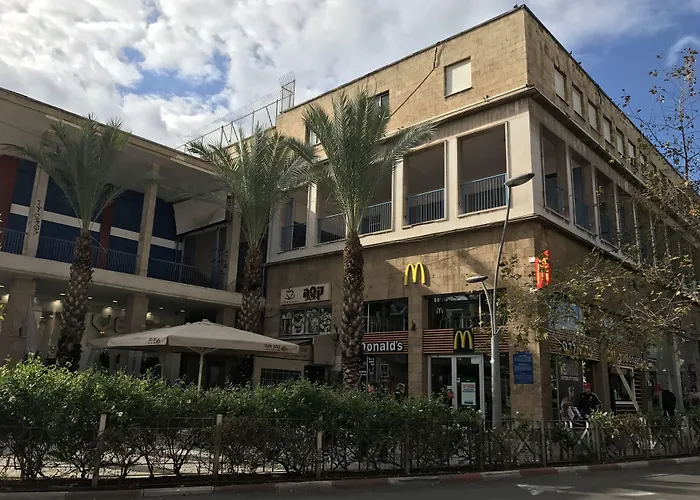 Eden Hotel
