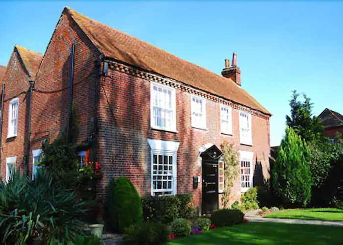Newtown House Hotel