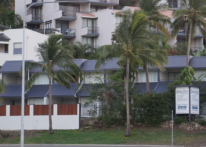 Airlie Seaview Apartments