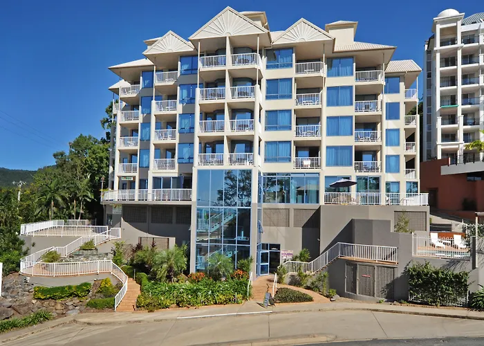 At Whitsunday Vista Holiday Apartments