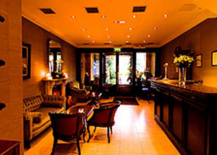Riverbank House Hotel