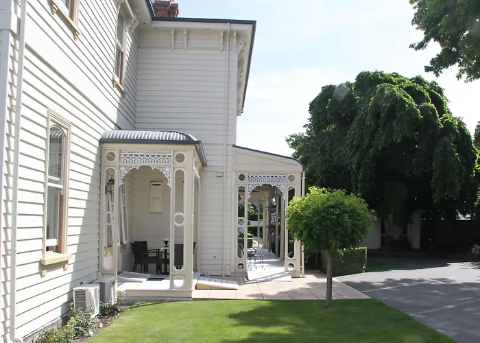 Merivale Manor