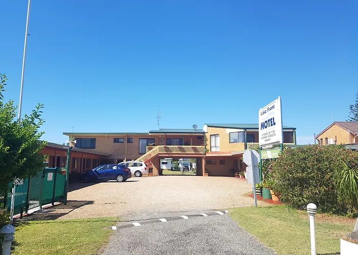 Lake Front Motel