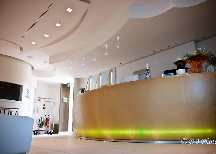 Life Hotel Seaview & Spa