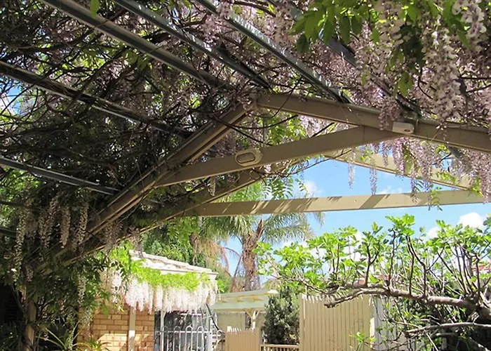 Astoria Retreat Bed & Breakfast