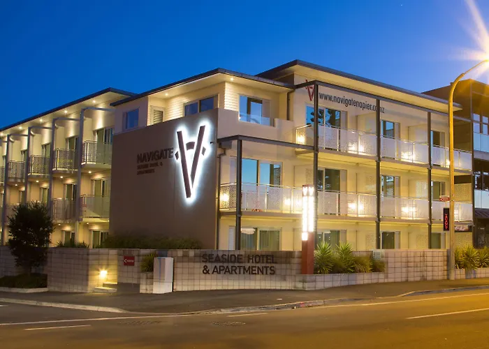 Navigate Seaside Hotel & Apartments