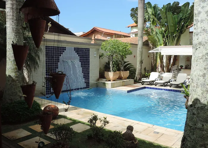 Hotel Costa Balena, Conforto e Piscina aquecida e coberta a 100m da Praia da Enseada