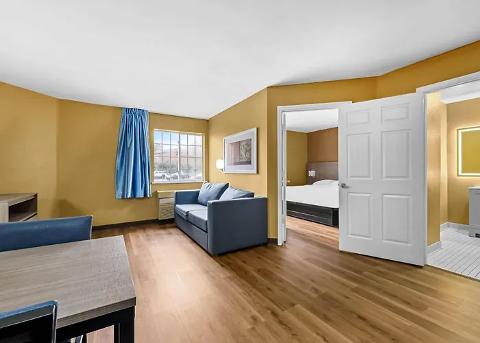 Mainstay Suites Charlotte - Executive Park
