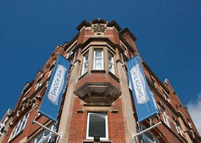 W12 Rooms