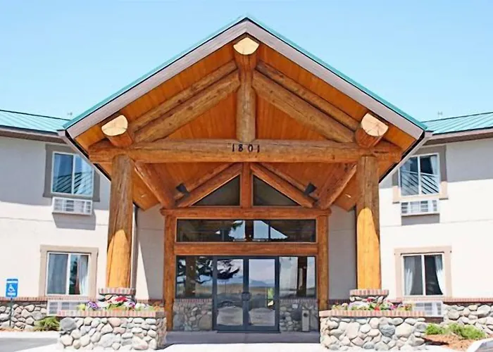Legacy Inn & Suites