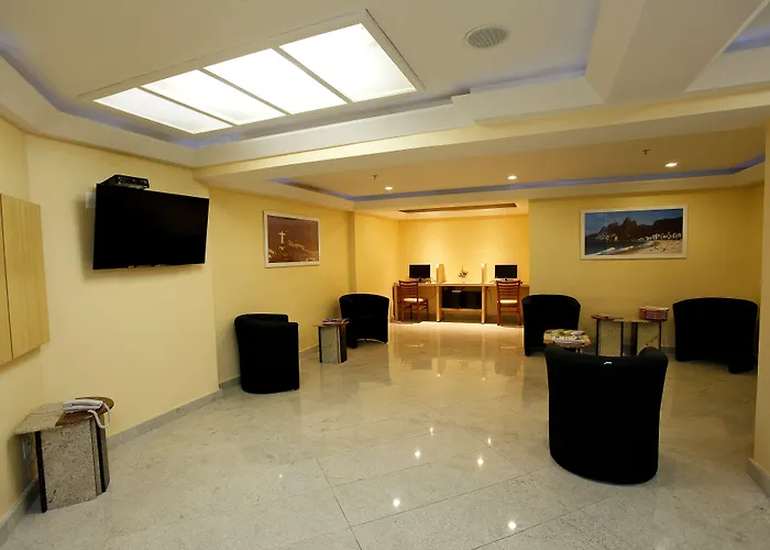 Elegance Praia Hotel
