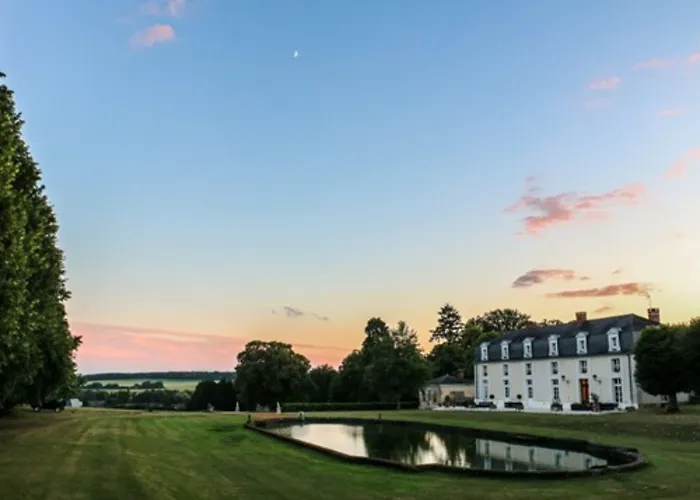 Hotel Domaine de Montchevreuil à Fresneaux-Montchevreuil