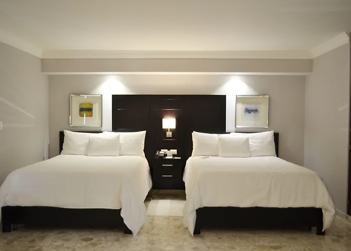 Plaza Florida Suites