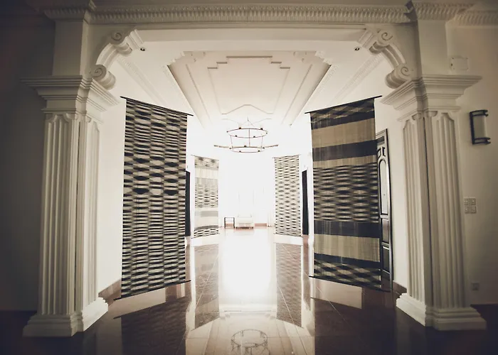 White Mansion 白色公馆