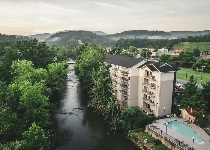 Twin Mountain Inn & Suites