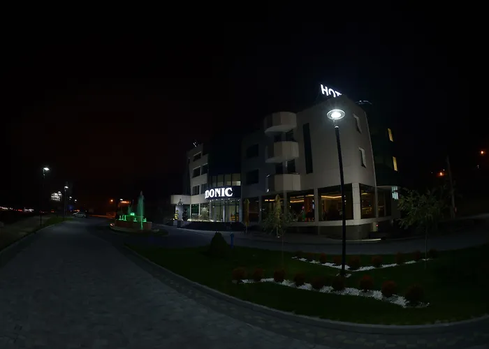 Hotel Hedonic
