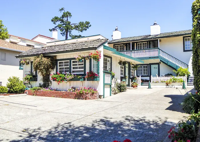 Briarwood Inn