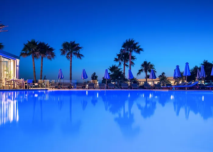 Solimar Aquamarine Resort