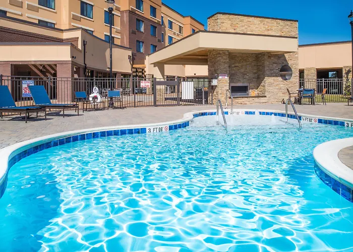 Courtyard By Marriott Jacksonville