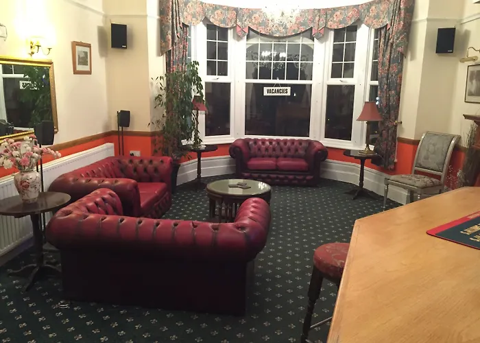 Welbeck Hotel - Close To Beach, Train Station & Southend Airport