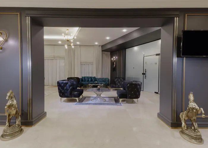 Nishan Hotel