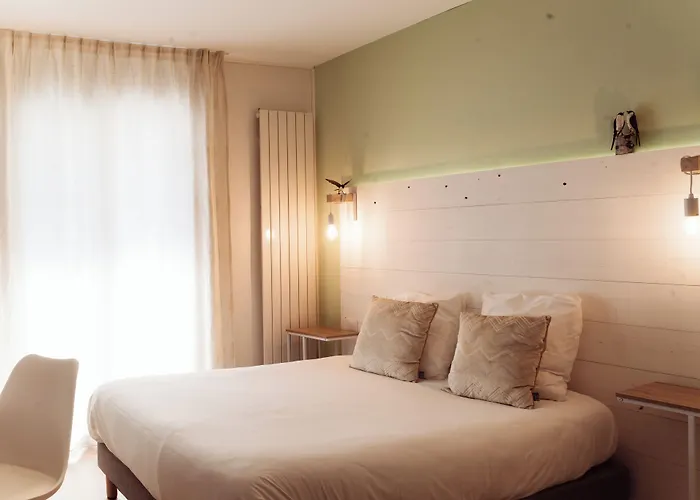 Hôtel Le Rivage vue sur mer - LOGIS - Châtelaillon-plage