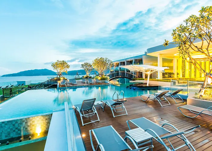 Crest Resort & Pool Villas - Sha Extra Plus