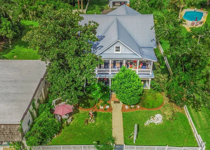 Goodbread House Bed And Breakfast