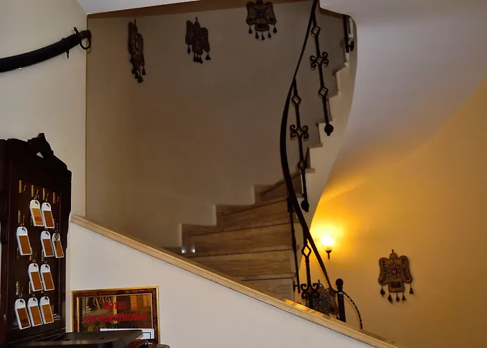 Alp Guesthouse