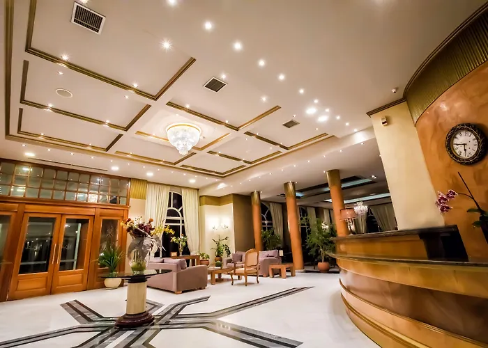 Kouros Hotel