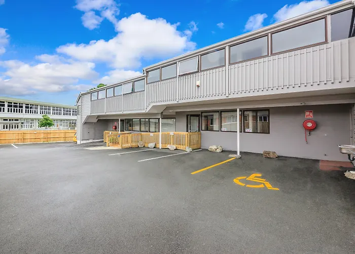 Greenlane Motel