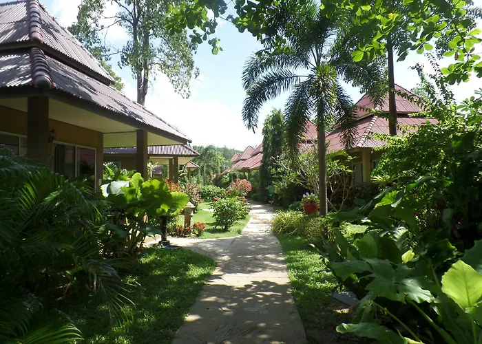 Lanta Castaway Beach