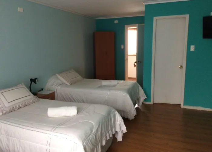 Hostal La Base