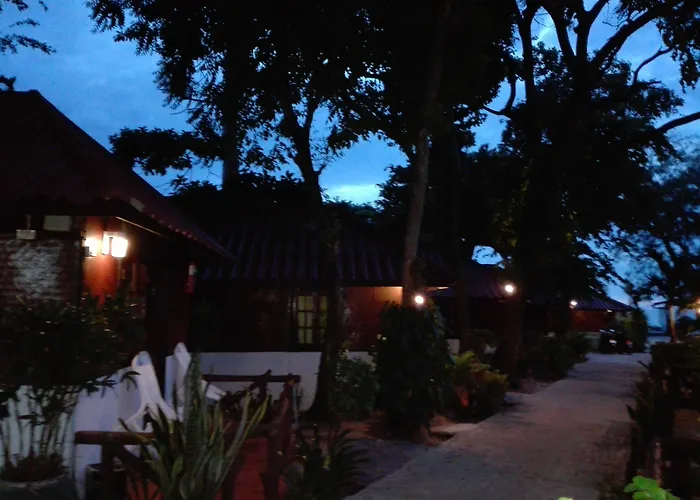 Haadrin Resort
