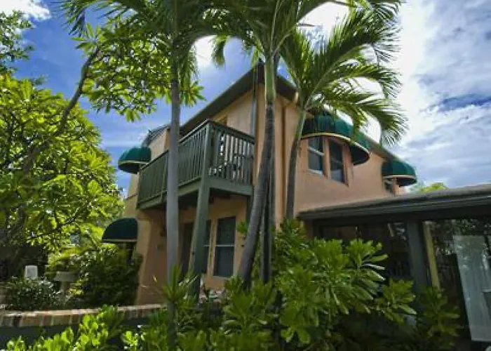 Suite Dreams Inn By The Beach