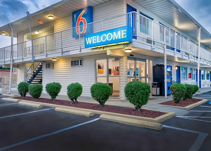 Motel 6-Lumberton, Nc