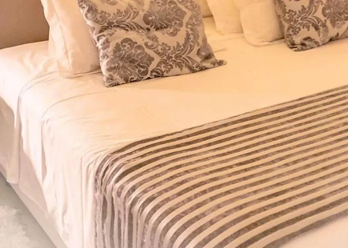 Hz Hotel