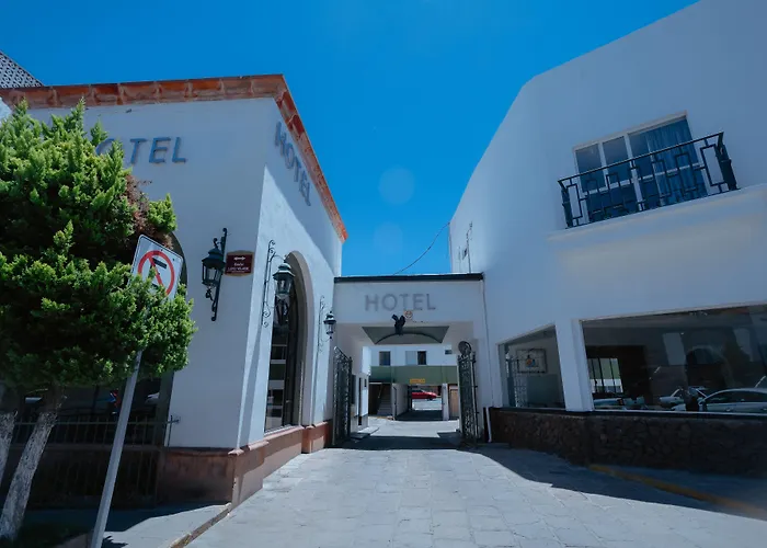 Hotel Zacatecas Courts