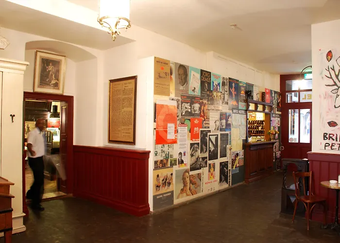 Hotel Orphee - Grosses Haus