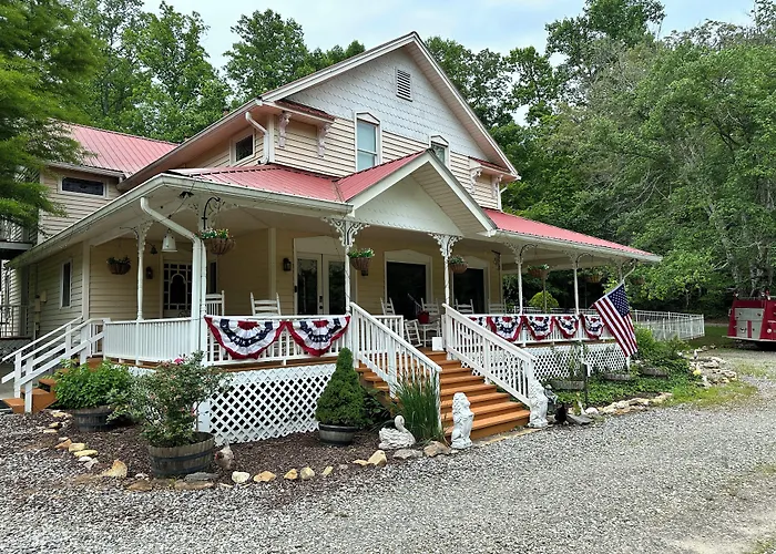Misty Mountain Lodge