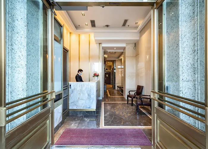 Lander Grand Hotel