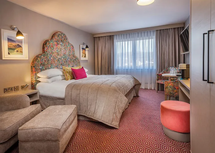 Four Seasons Hotel, Carlingford