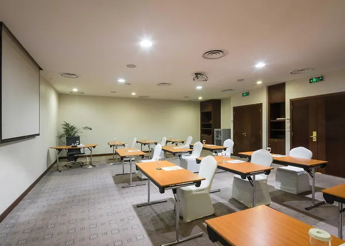 Holiday Inn Riyadh Al Qasr By Ihg