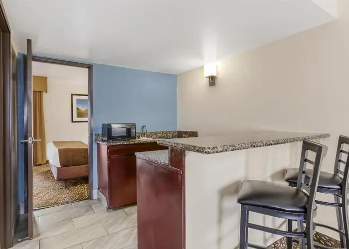 Best Western Innsuites Tucson Foothills Hotel & Suites