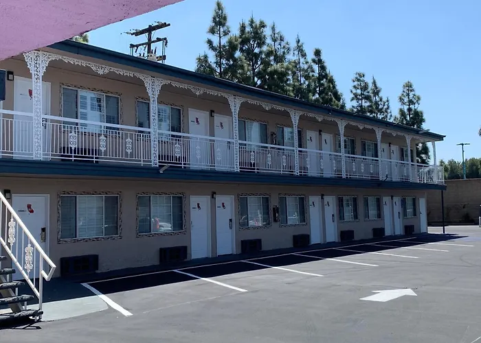 Riviera Motel