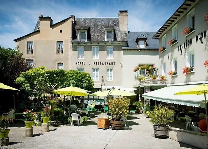 Hotel Le Lion d'Or Saint-Geniez-dʼOlt